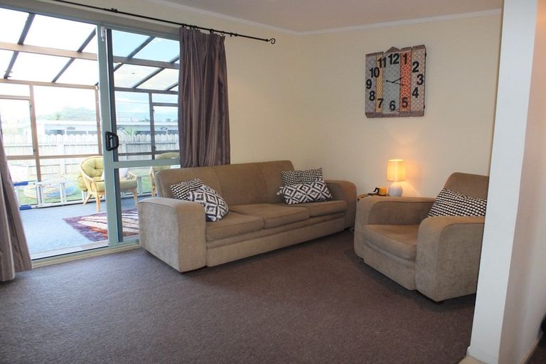 Photo of property in 12 Brown Terrace, Foxton Beach, Foxton, 4815
