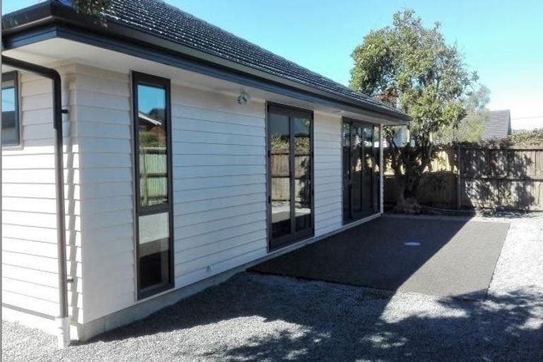 Photo of property in 2/165 Petrie Street, Richmond, Christchurch, 8013