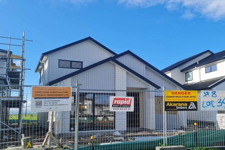 Photo of property in 8 Korowhiti Road, Clarks Beach, 2122