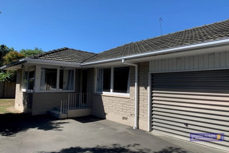 Photo of property in 2/14 Ashfield Place, Ilam, Christchurch, 8041