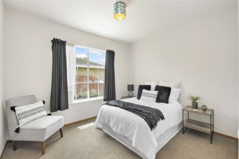 Photo of property in 35 Radiata Avenue, Parklands, Christchurch, 8083