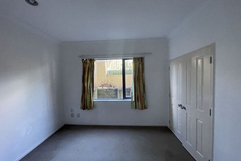 Photo of property in 16 Mangerton Lane, East Tamaki Heights, Auckland, 2016