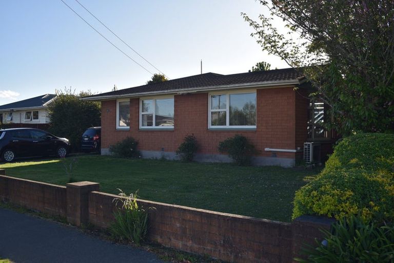 Photo of property in 151 Avonhead Road, Avonhead, Christchurch, 8042