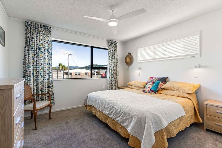 Photo of property in 408 Ocean Road, Whangamata, 3620