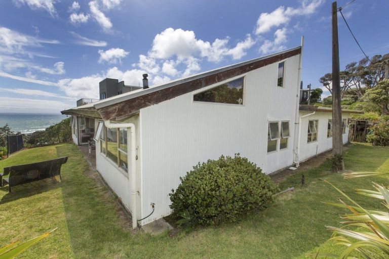 Photo of property in 18 Coates Avenue, Baylys Beach, Dargaville, 0377