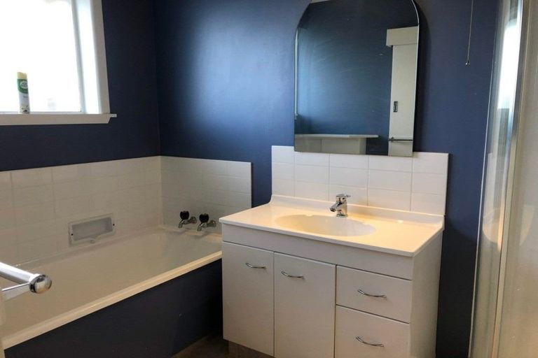 Photo of property in 1a Barclay Place, Burwood, Christchurch, 8061