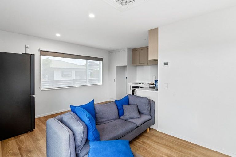 Photo of property in 75 Queen Street West, Levin, 5510