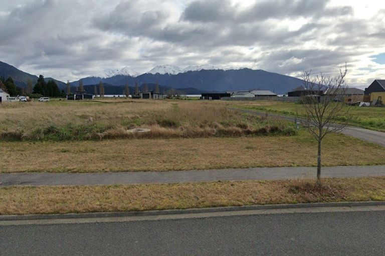 Photo of property in 9 Breaksea Street, Te Anau, 9600