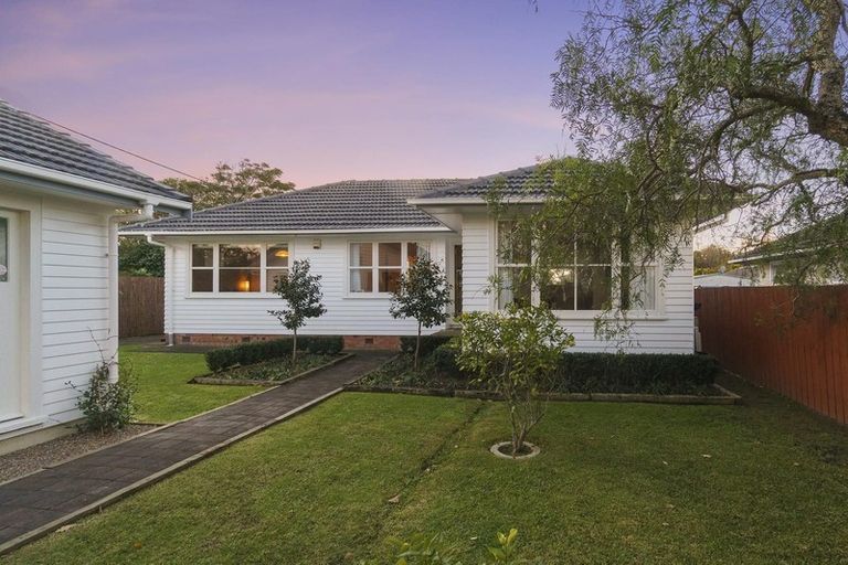 Photo of property in 36 Totara Road, Te Atatu Peninsula, Auckland, 0610