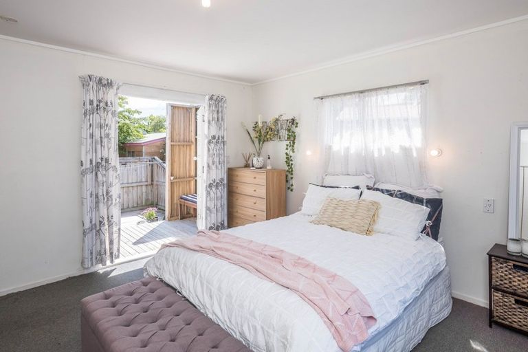Photo of property in 14 Alexander Road, Raumati Beach, Paraparaumu, 5032