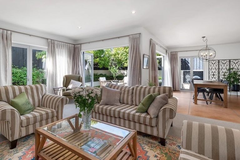 Photo of property in 215b Oceanbeach Road, Mount Maunganui, 3116