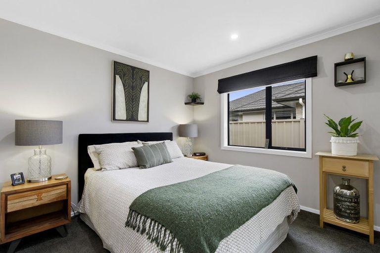 Photo of property in 5 Vernon Grove, Brown Owl, Upper Hutt, 5018