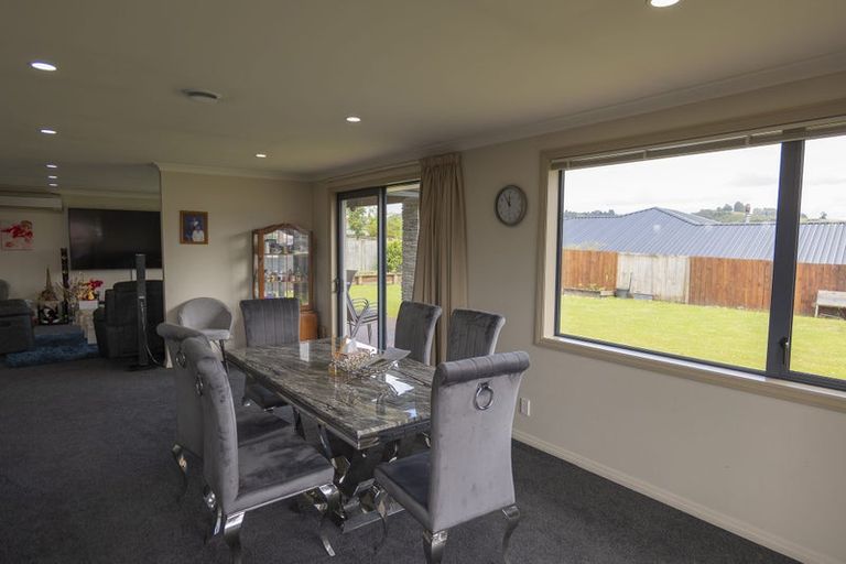 Photo of property in 6 Grandvista Drive, Green Island, Dunedin, 9018