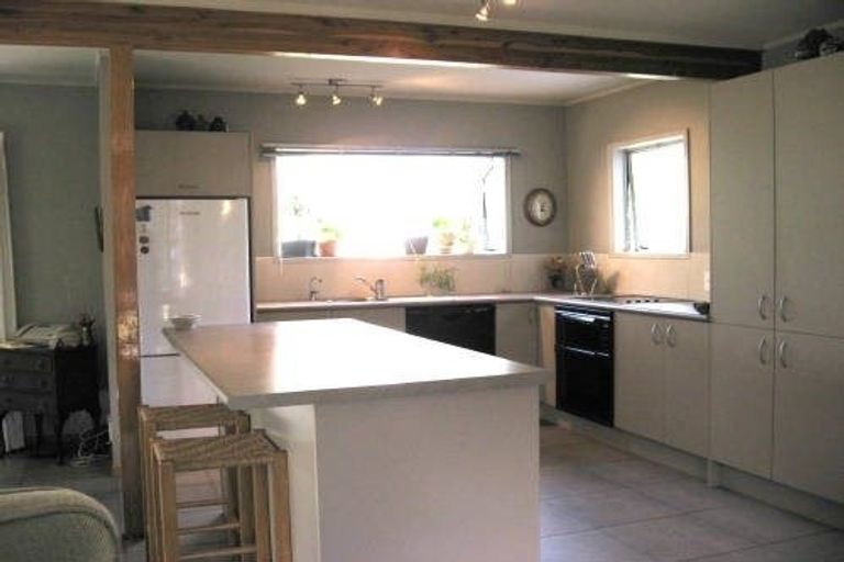 Photo of property in 13 Schnapper Rock Road, Greenhithe, Auckland, 0632