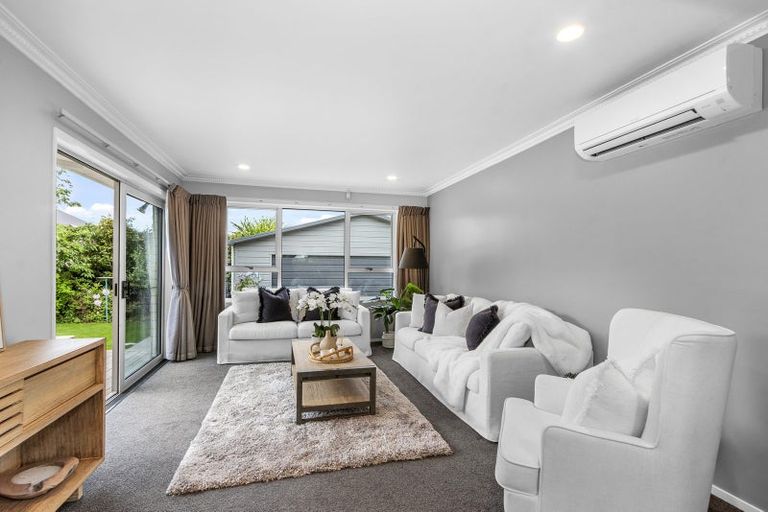 Photo of property in 41 Sandwich Road, Beckenham, Christchurch, 8023