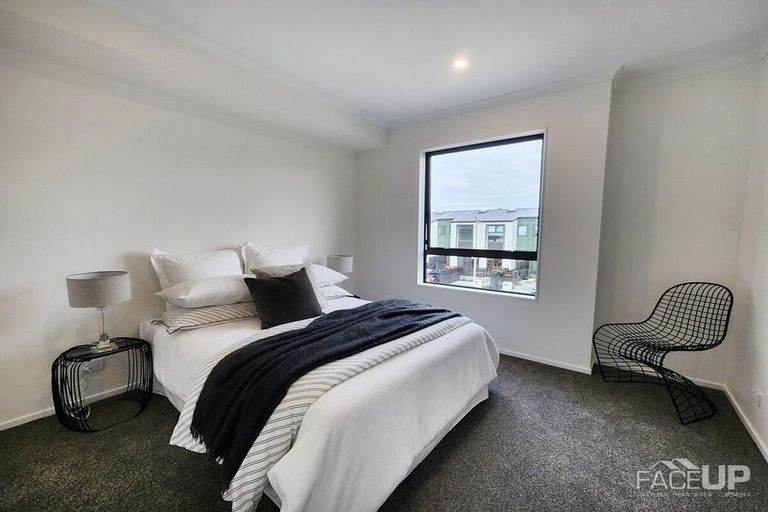 Photo of property in 18 Hema Road, Hobsonville, Auckland, 0616