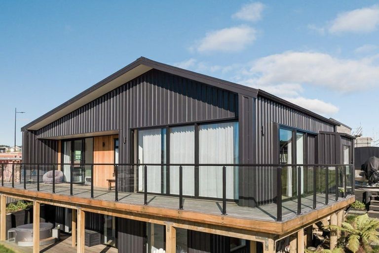 Photo of property in 15 Maataitai Road, Raglan, 3225