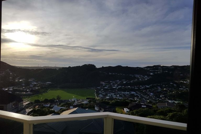 Photo of property in 19 Landsdowne Terrace, Karori, Wellington, 6012