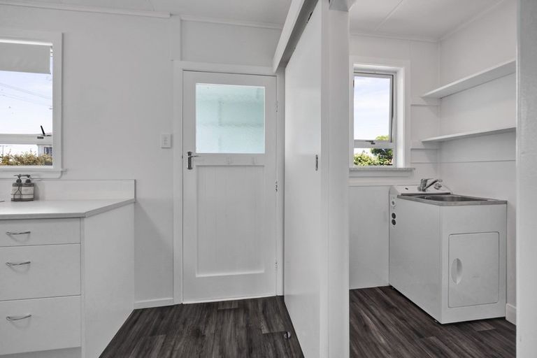 Photo of property in 133 Broadway, Waitara, 4320