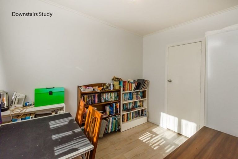 Photo of property in 19 Mahana Road, Paraparaumu Beach, Paraparaumu, 5032