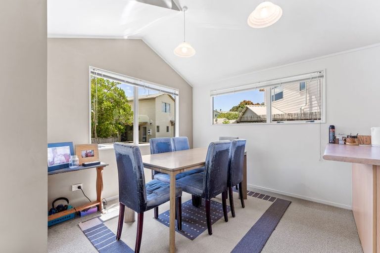 Photo of property in 2/372 Whangaparaoa Road, Stanmore Bay, Whangaparaoa, 0932