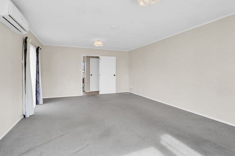 Photo of property in 984h Tremaine Avenue, Roslyn, Palmerston North, 4414