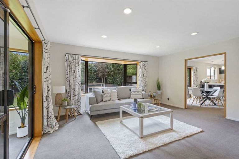 Photo of property in 25 Solomon Avenue, Redwood, Christchurch, 8051