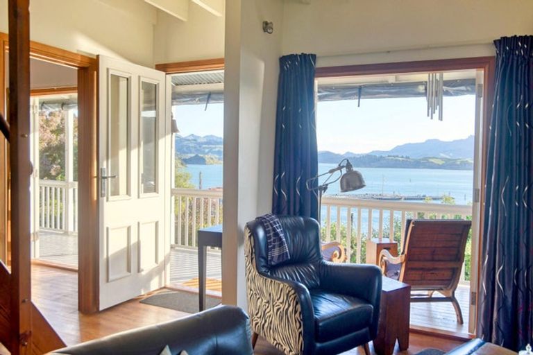 Photo of property in 35 Reserve Terrace, Lyttelton, 8082