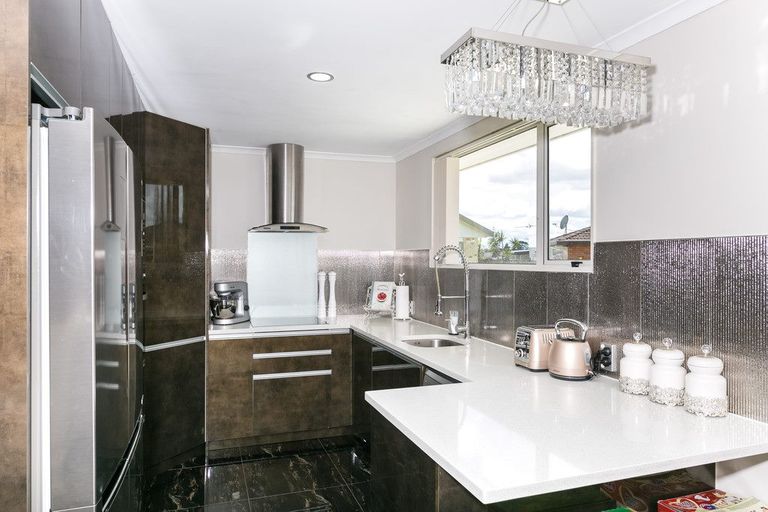 Photo of property in 11 Chayward Place, Mangere, Auckland, 2022