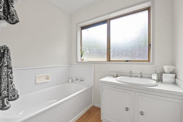 Photo of property in 3/6 Keys Street, Belmont, Auckland, 0622