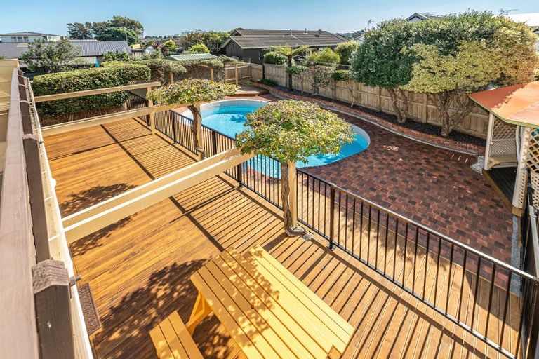 Photo of property in 12 Akepiro Place, Tawhero, Whanganui, 4501