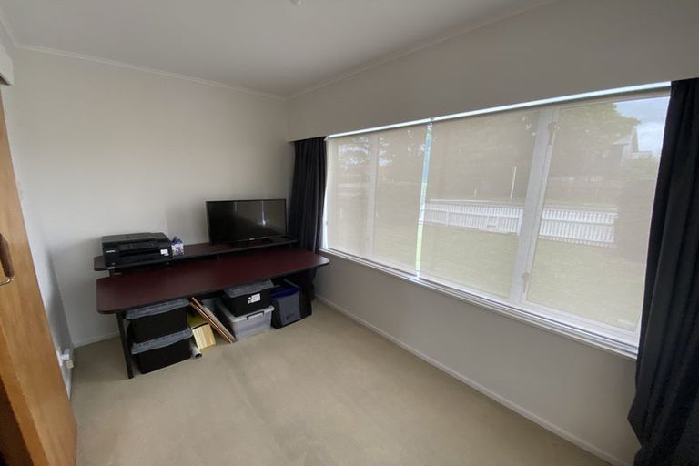Photo of property in 290 Great South Road, Papakura, 2110
