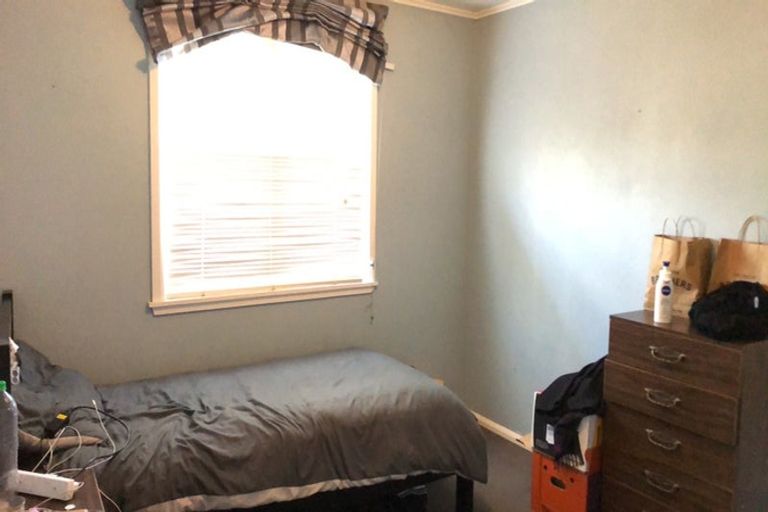 Photo of property in 12 Conway Place, Terrace End, Palmerston North, 4410