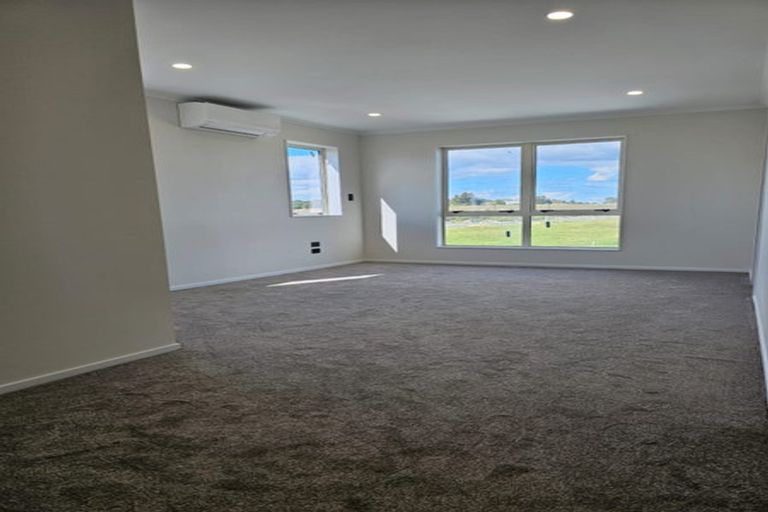 Photo of property in 8 Ritetai Street, Clarks Beach, 2122