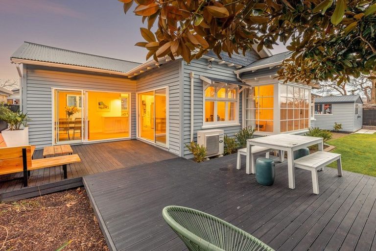 Photo of property in 51 North Avon Road, Richmond, Christchurch, 8013