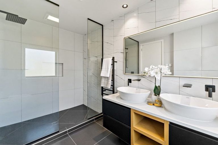 Photo of property in 206a Clovelly Road, Bucklands Beach, Auckland, 2012