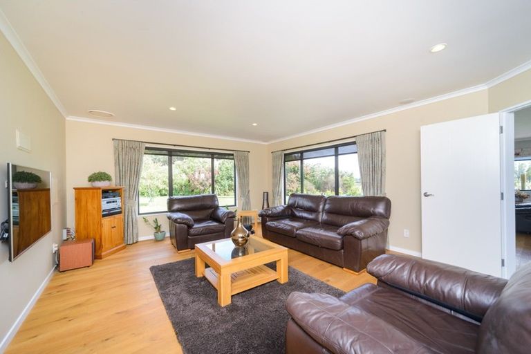 Photo of property in 25 Riverview Lane, Ashhurst, Palmerston North, 4470