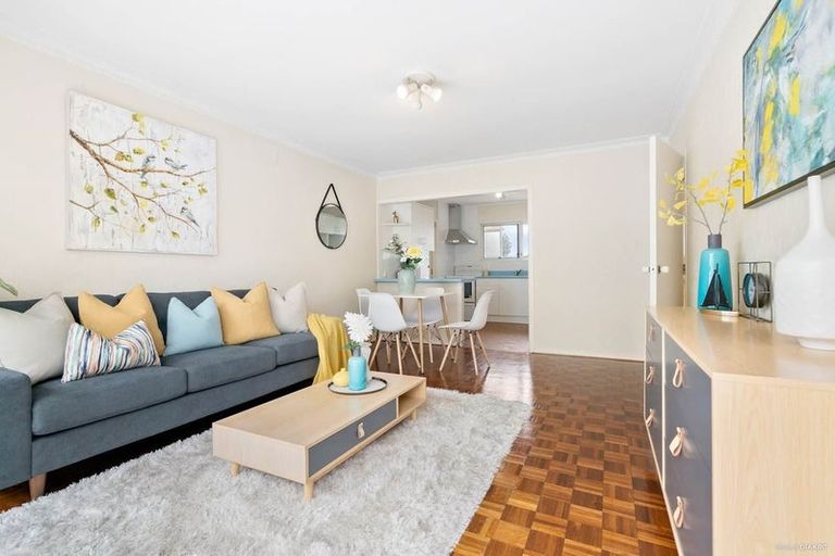 Photo of property in 2/30 Pegler Drive, Howick, Auckland, 2014