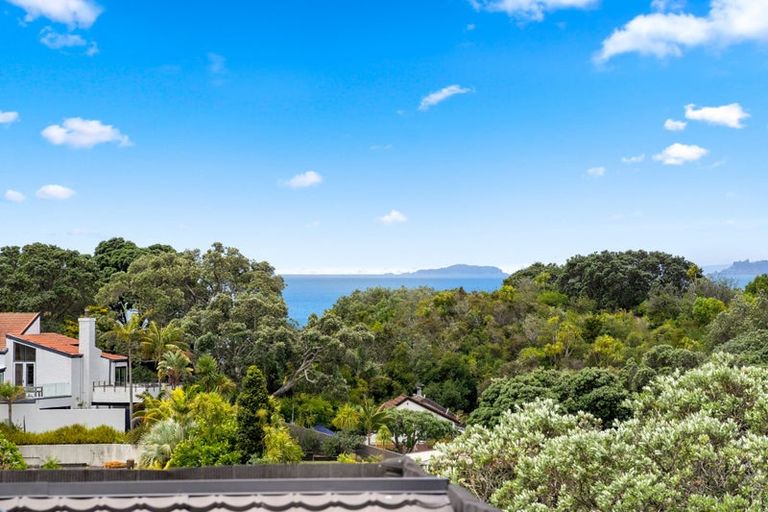 Photo of property in 1/62 Beach Road, Castor Bay, Auckland, 0620