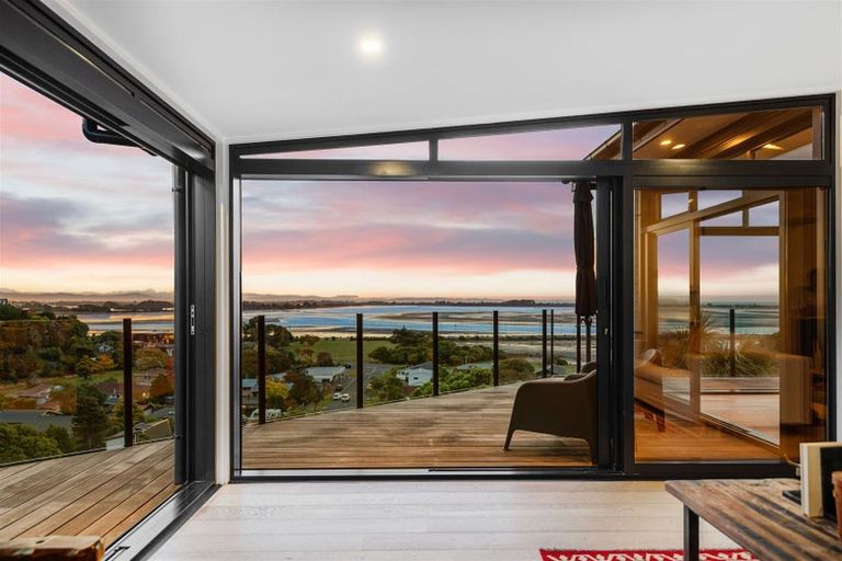 Photo of property in 29 Soleares Avenue, Mount Pleasant, Christchurch, 8081