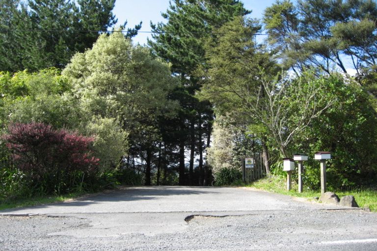 Photo of property in 182a Forest Hill Road, Waiatarua, Auckland, 0612