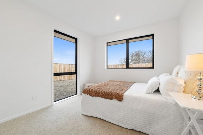 Photo of property in 27 Stackwood Avenue, Woodend, 7691