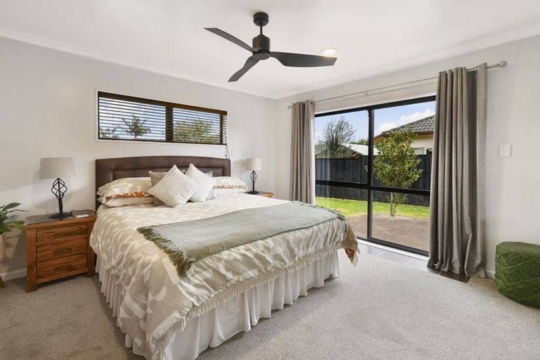 Photo of property in 41 Croftview Road, Wattle Downs, Auckland, 2103