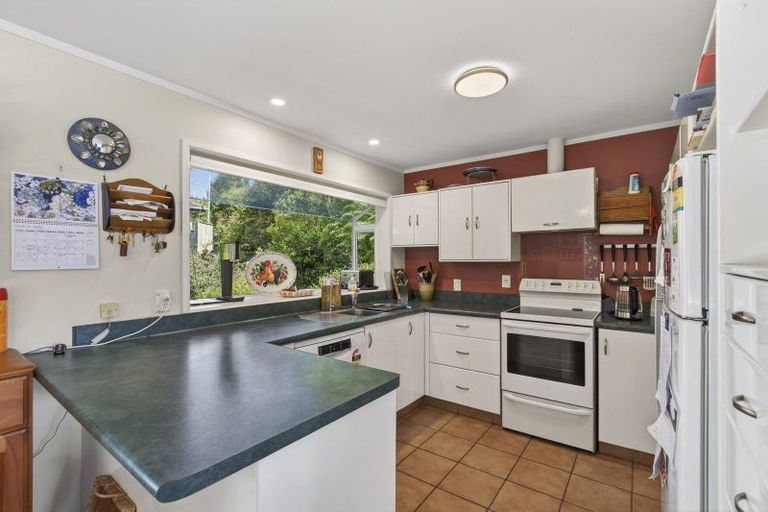 Photo of property in 6a Leatham Avenue, Strandon, New Plymouth, 4312
