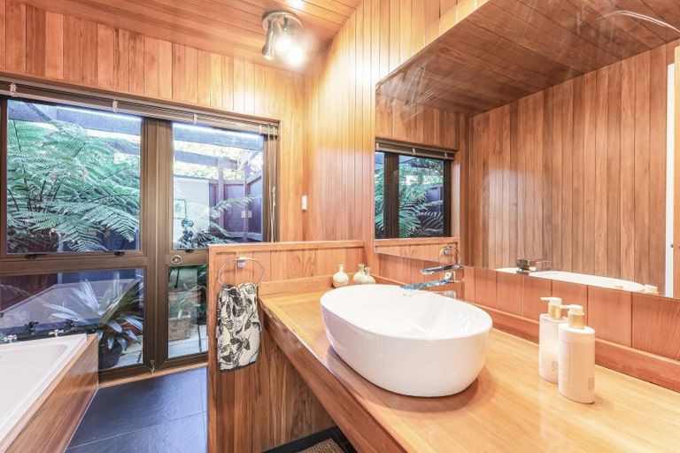 Photo of property in 6b Beach Road, Waikawa, Picton, 7220