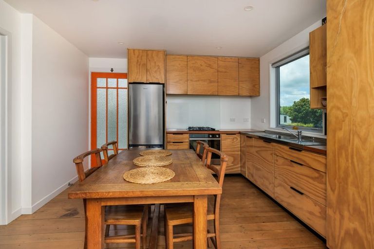 Photo of property in 6 Te Pahi River Drive, Paparoa, Maungaturoto, 0583