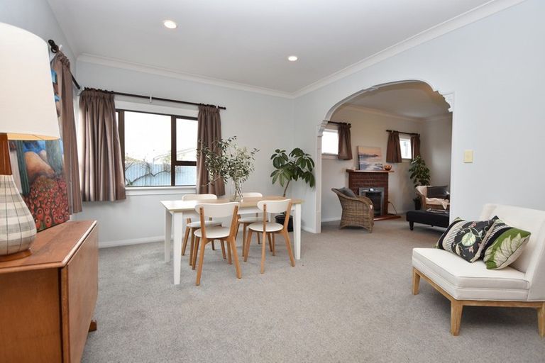 Photo of property in 2 Mckenzie Terrace, Carterton, 5713