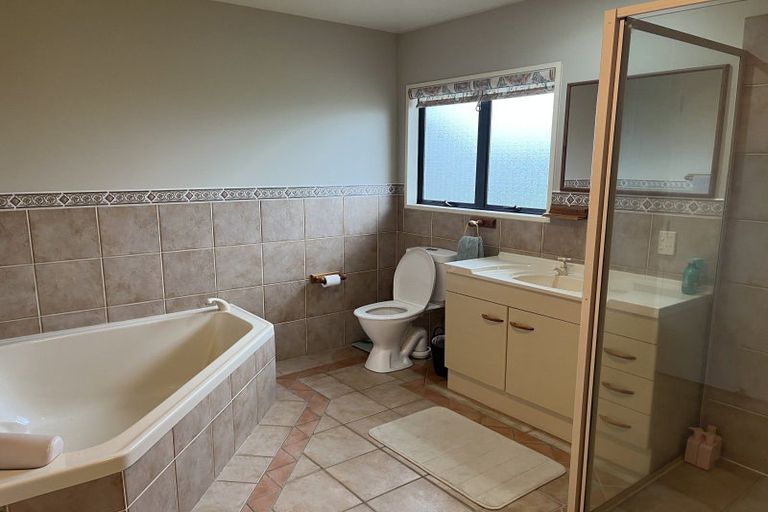 Photo of property in 39 Abby Road, Fitzherbert, Palmerston North, 4410