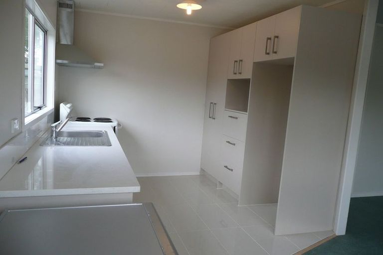 Photo of property in 9 Silverstone Place, Henderson, Auckland, 0612