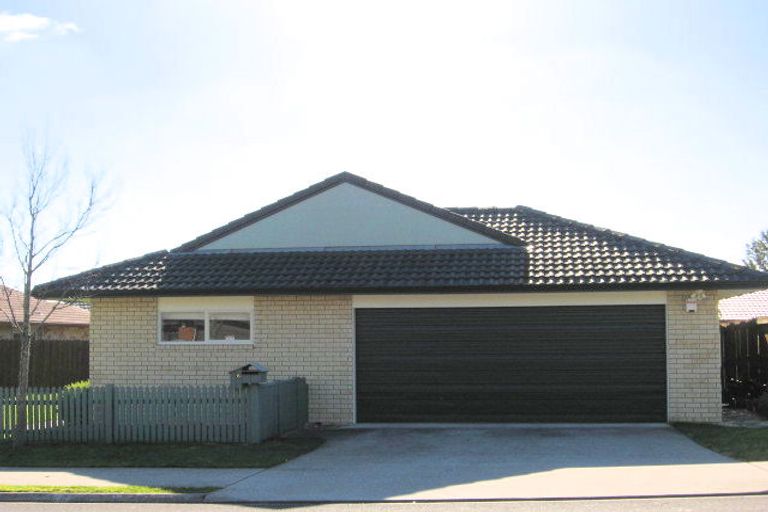 Photo of property in 5 Emmerdale Avenue, Papakura, 2110